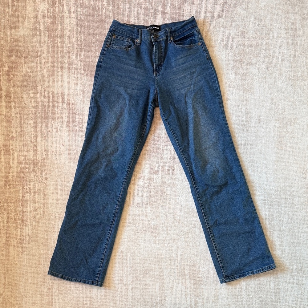 Fashion Nova Medium Wash Stretchy Straight Leg Jeans Size 9 High Waisted